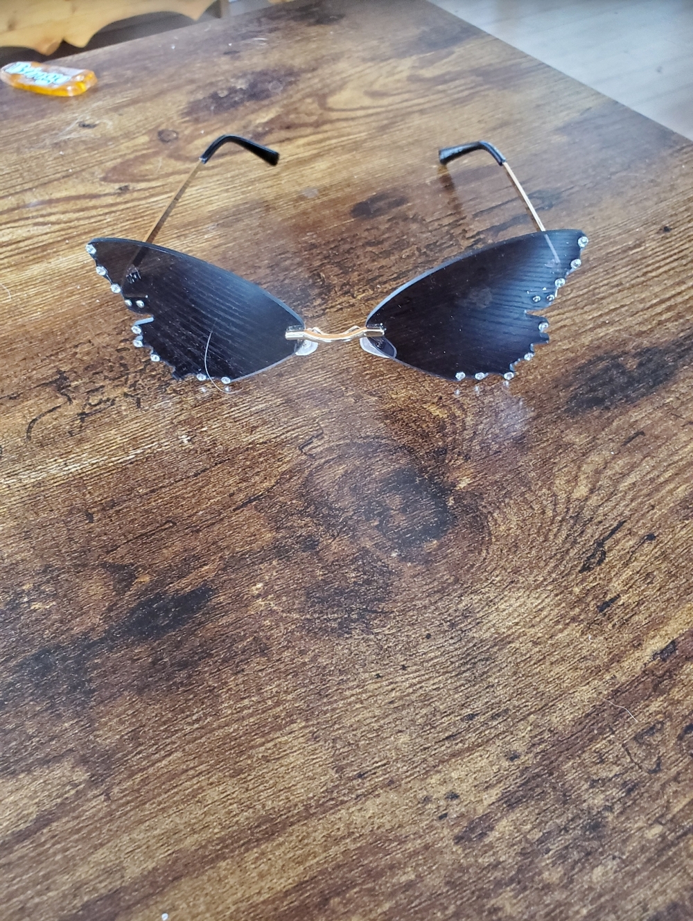 Rhinestone Butterfly Wing Sunglasses - Black